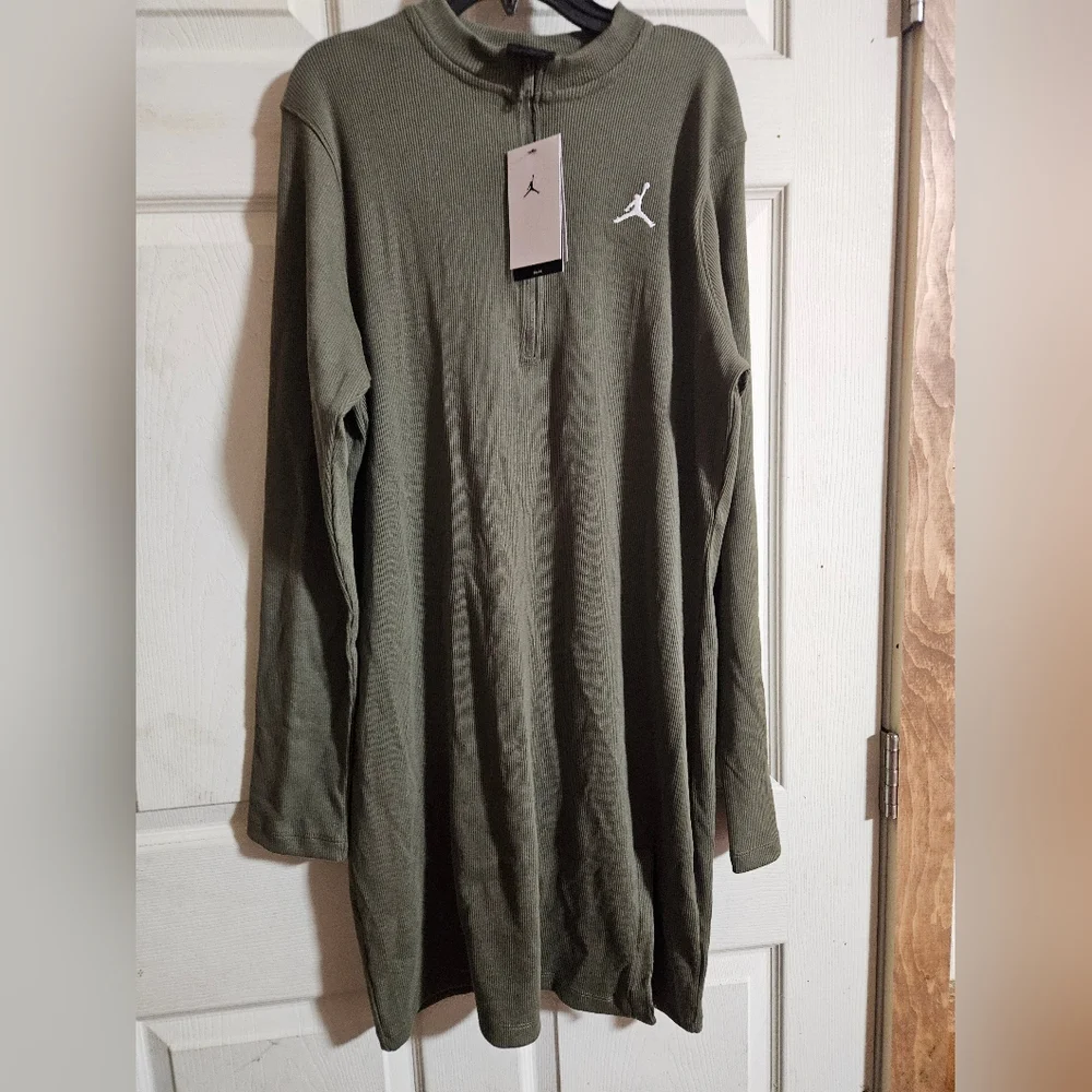 Jordan Women's 1/2 Zip Long Sleeve Knit Dress: SLIM FIT: GREEN: NWT: SIZE XL